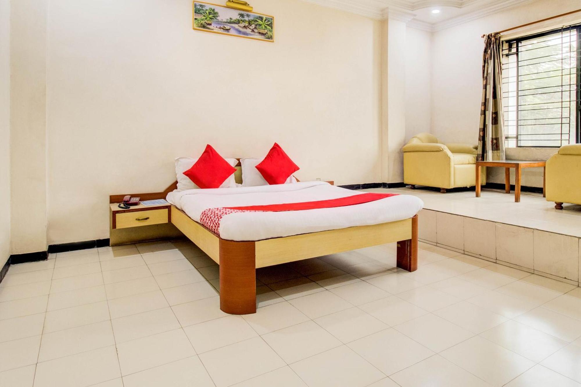 Hotel O Sri Jai Palace Nashik Exterior photo